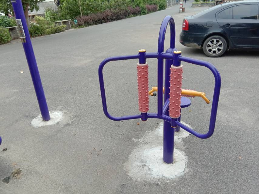 腰背按摩器