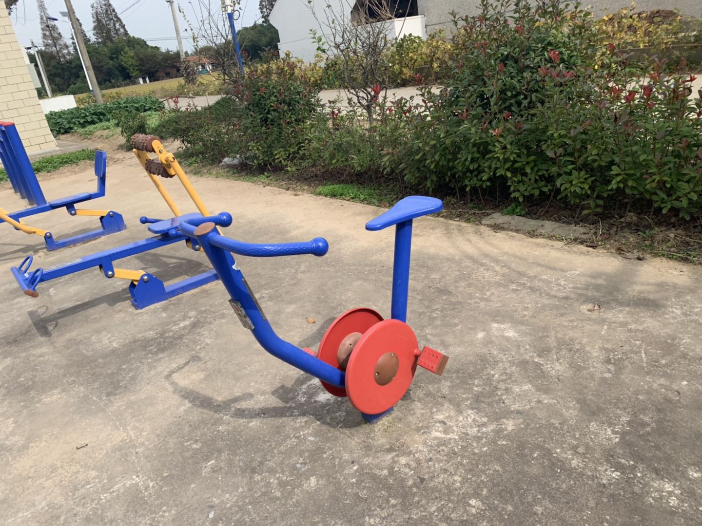 直立健身車