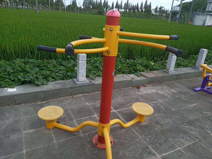 扭腰器