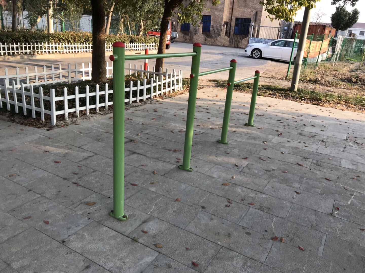 擱腿杠