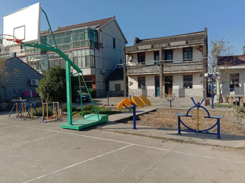 紅三村22組長興577號前健身路徑