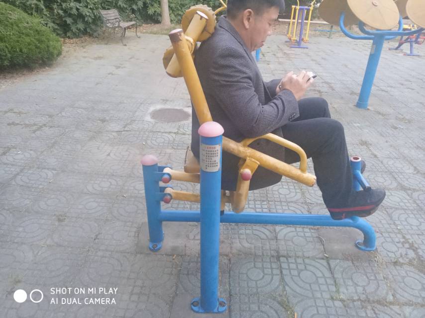 自重腰腹器