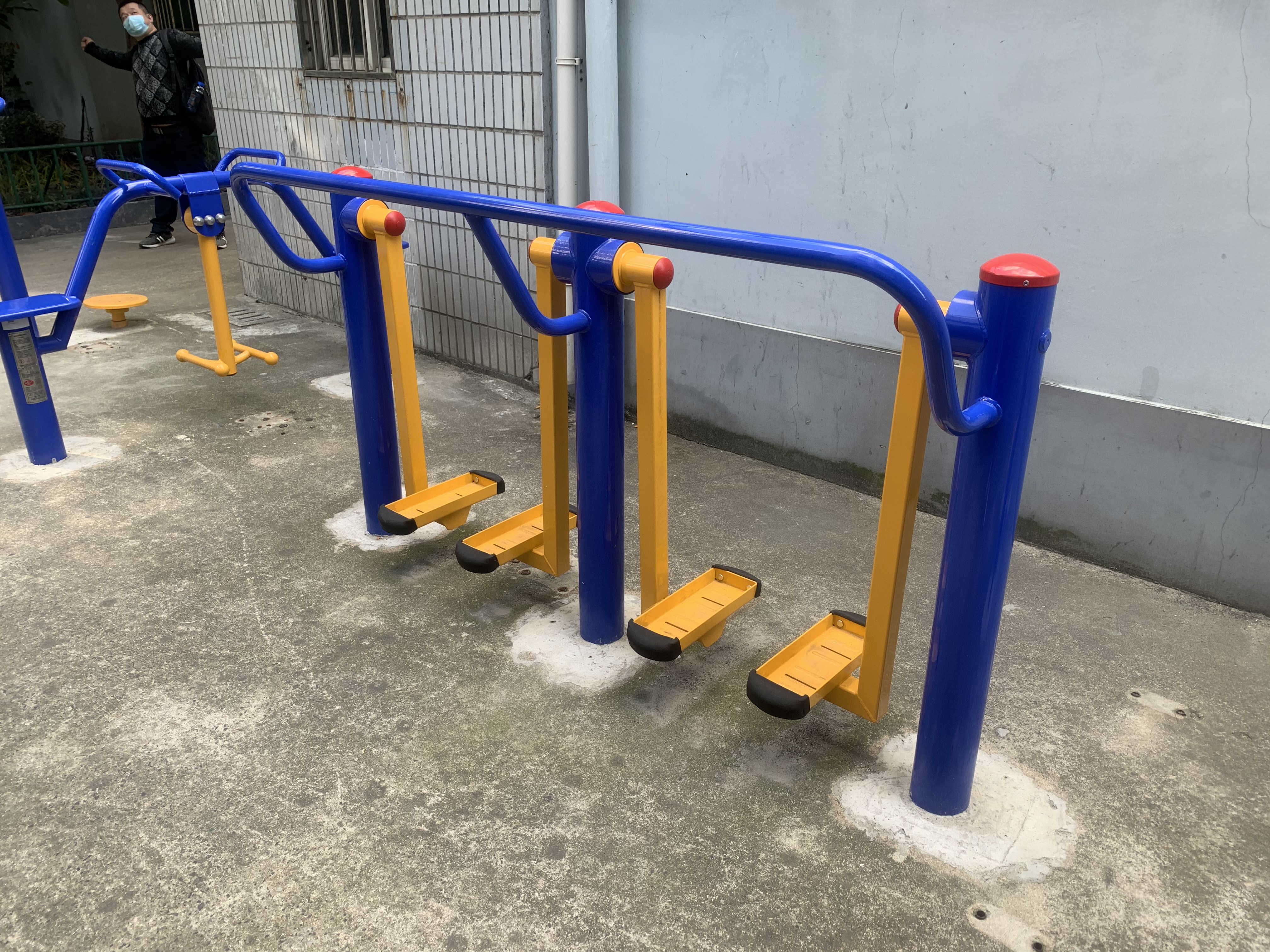 二位漫步機
