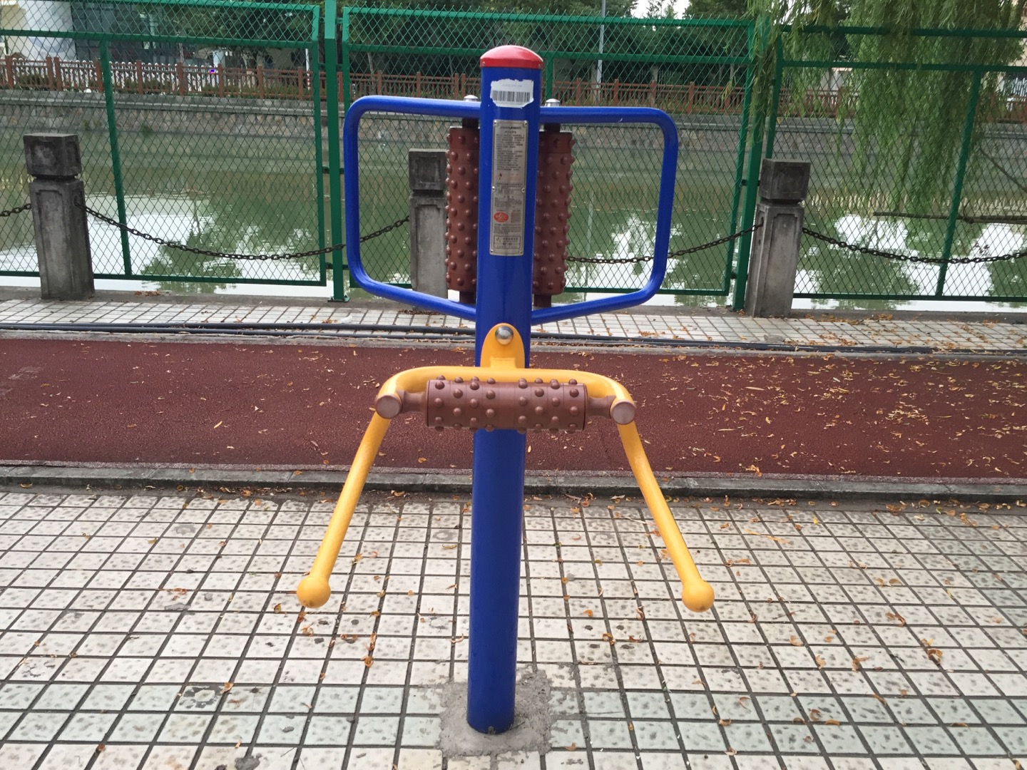 腰背按摩器