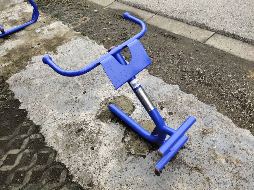 背肌訓練器