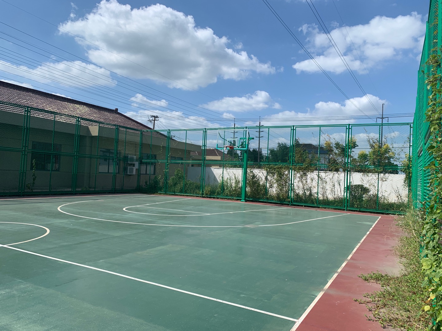 新涇村籃球場