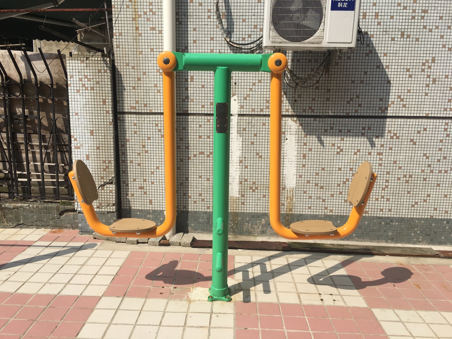 二位蹬力器