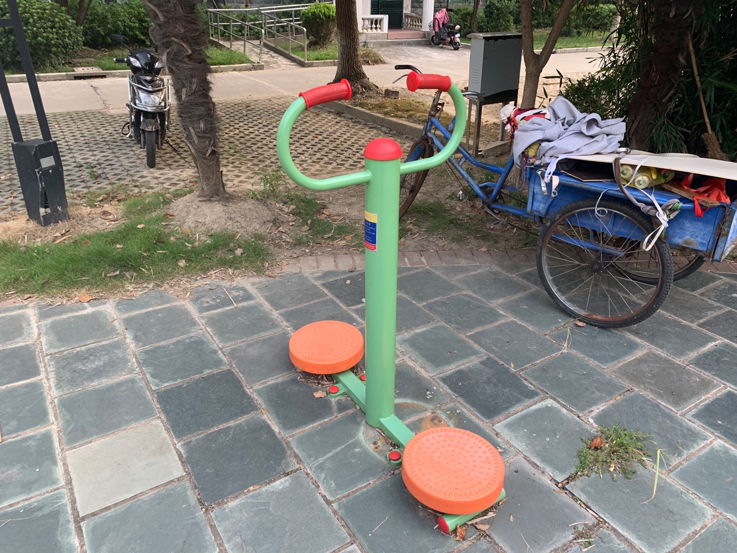 扭腰器