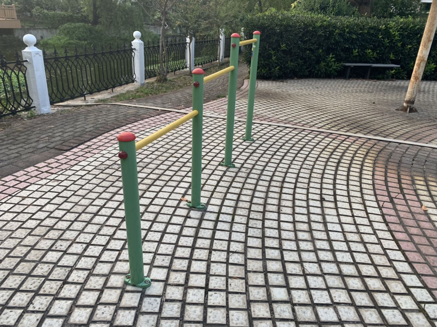 擱腿杠