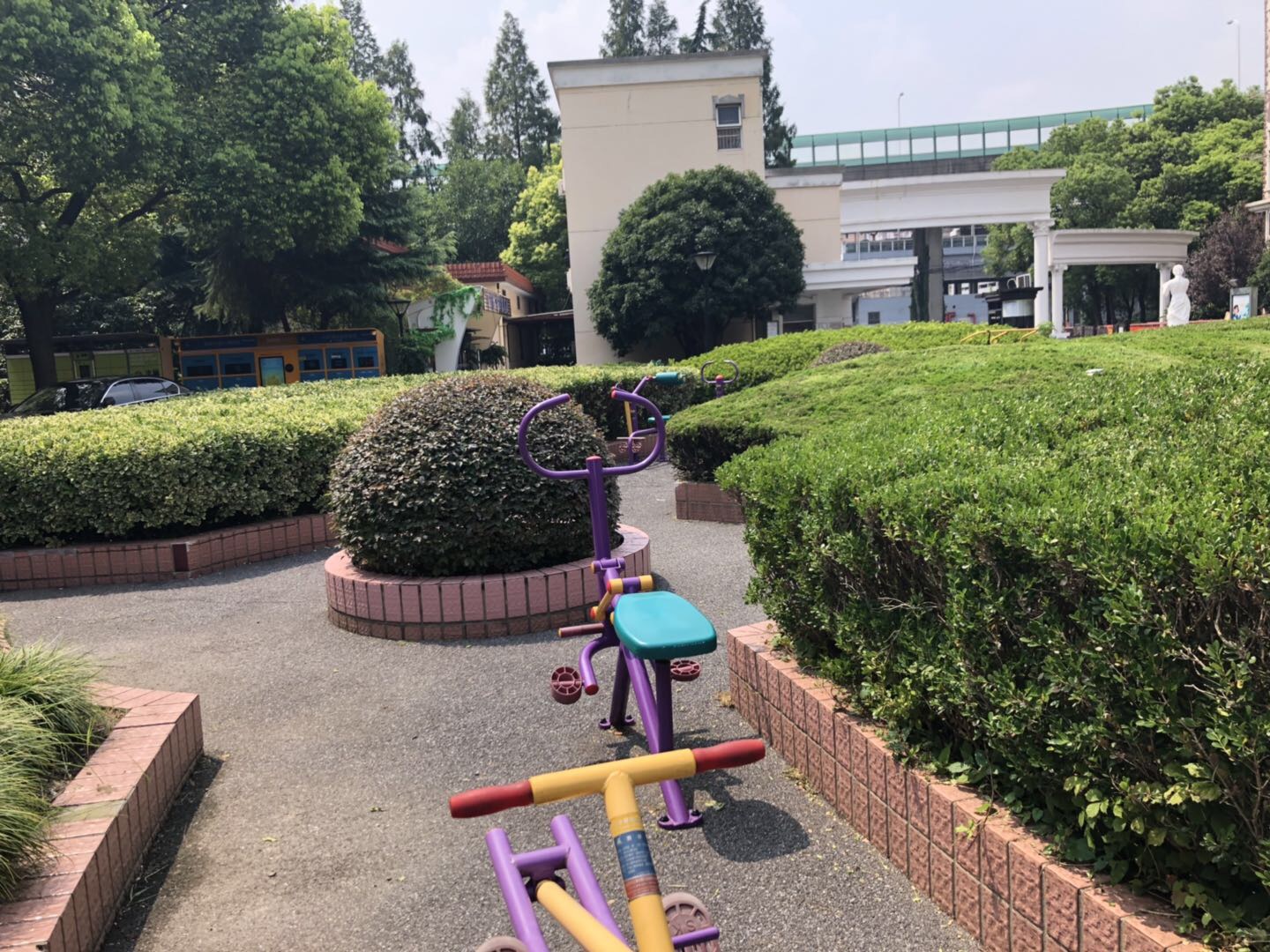 逸仙一村五居委健身苑點