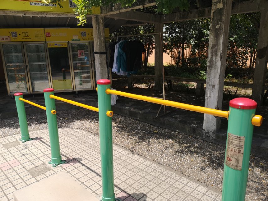多聯壓腿架
