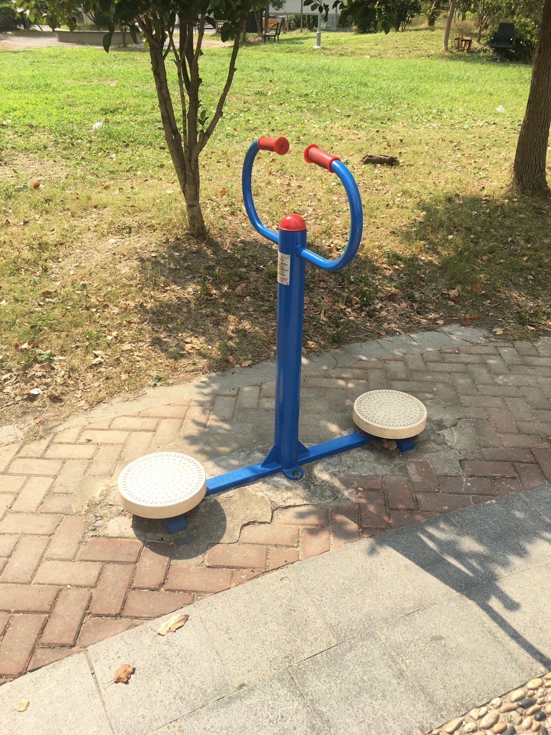 扭腰器