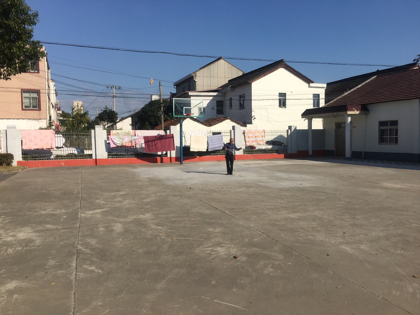 青三村籃球場
