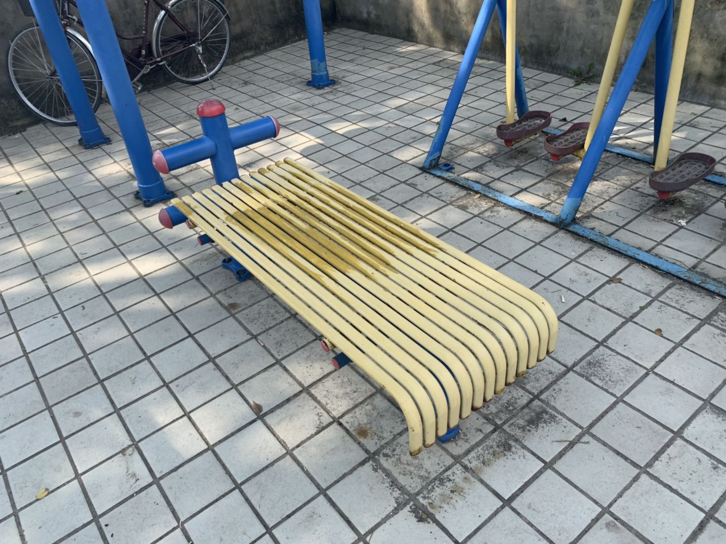 仰臥起坐板