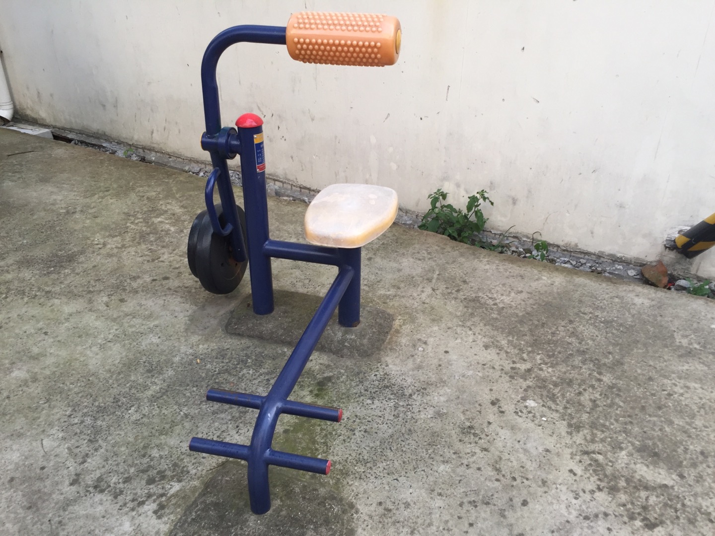 腹背鍛煉器