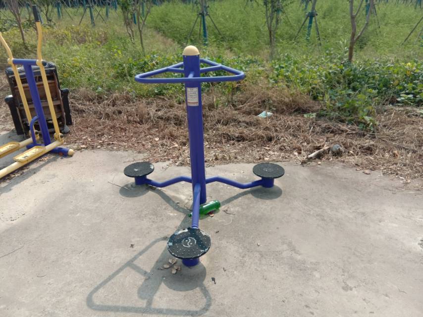 三位扭腰器
