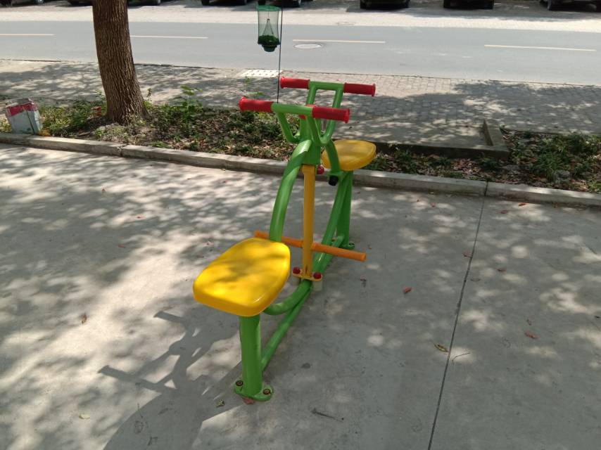 下肢康復器