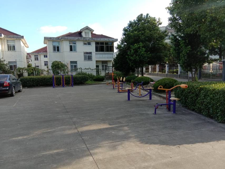 新春村老年活動(dòng)室健身點(diǎn)