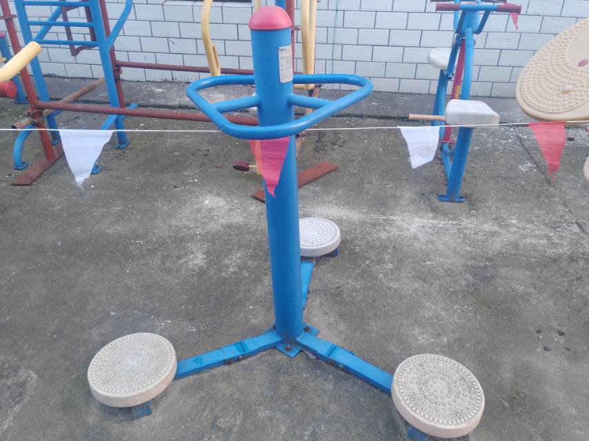 扭腰器