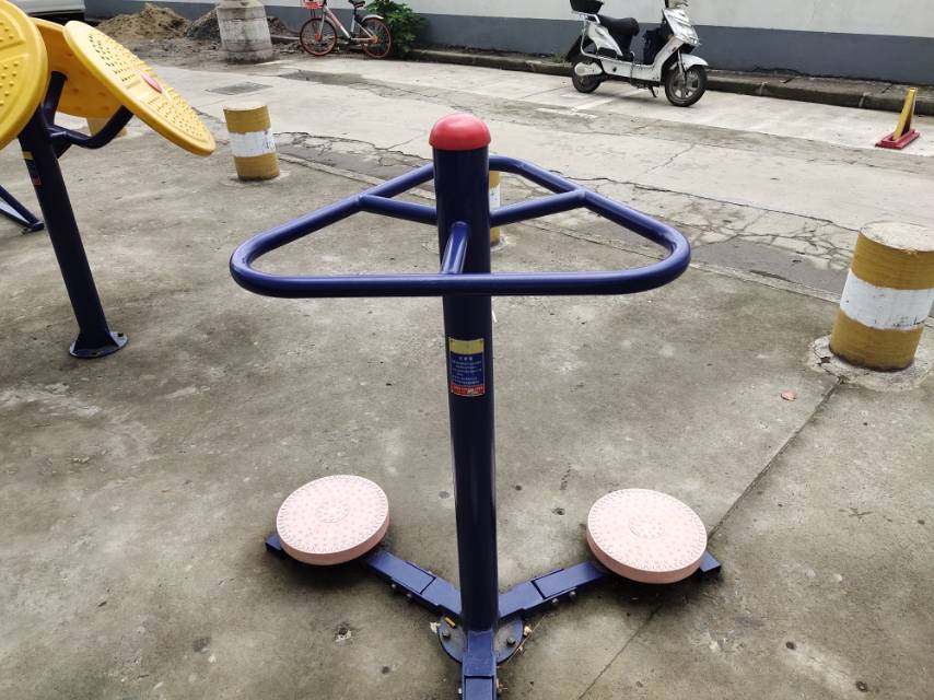 扭腰器