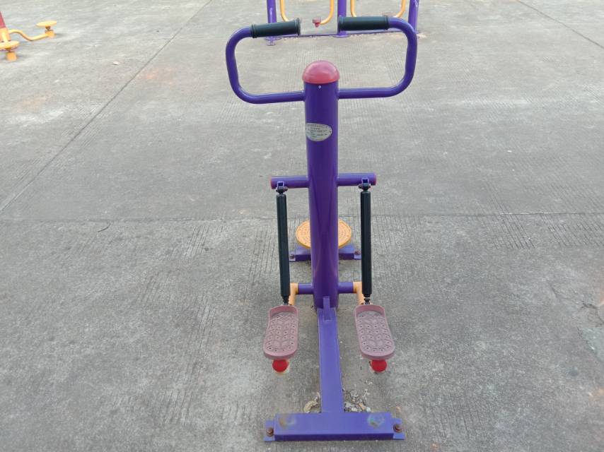 扭腰踏步機(jī)