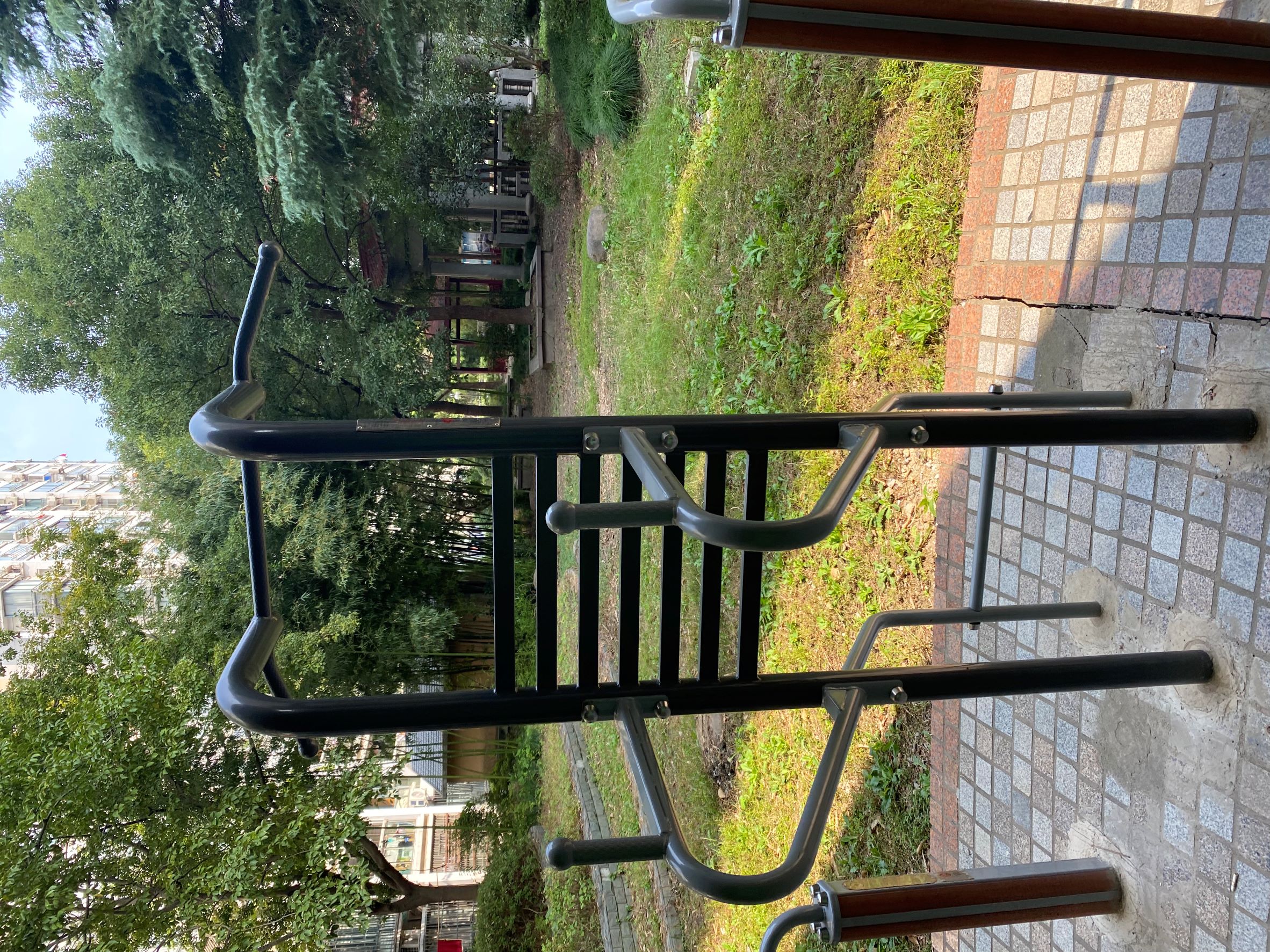 多功能訓練器