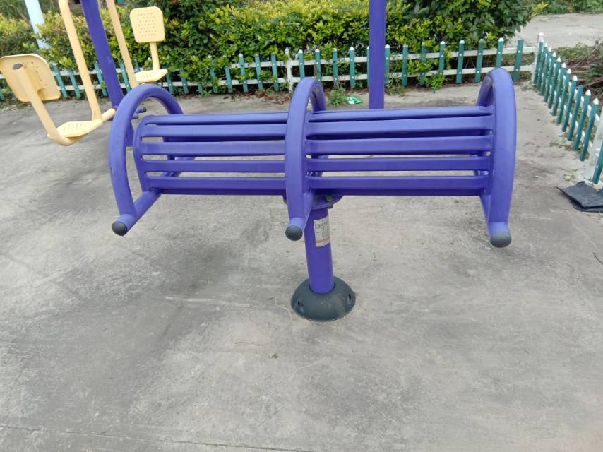 腰背伸展器