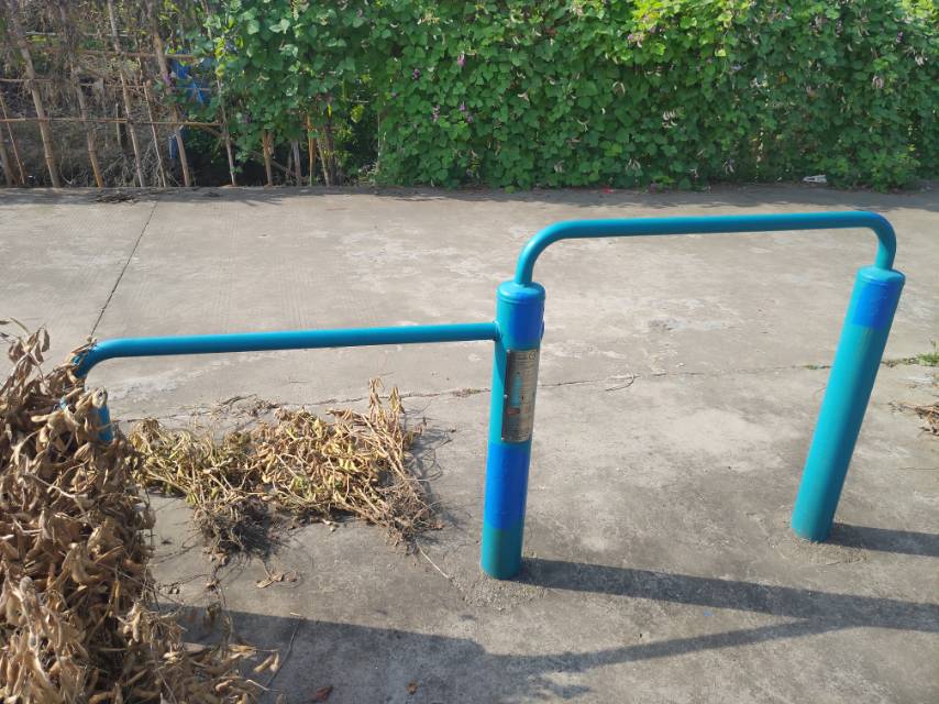 彈震壓腿器