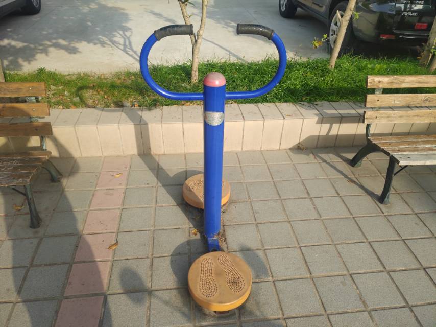 扭腰器