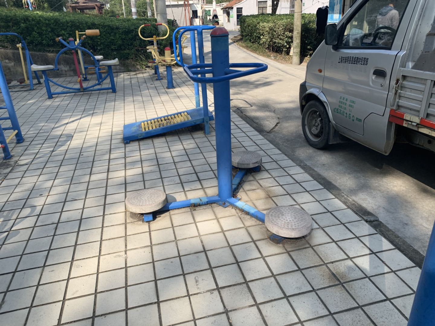 扭腰器