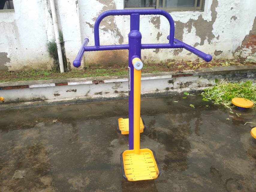 鐘擺器