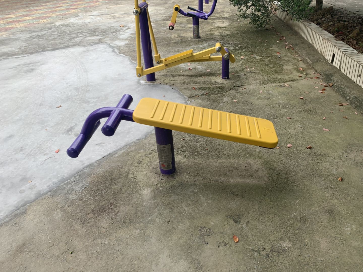 單人腹肌架
