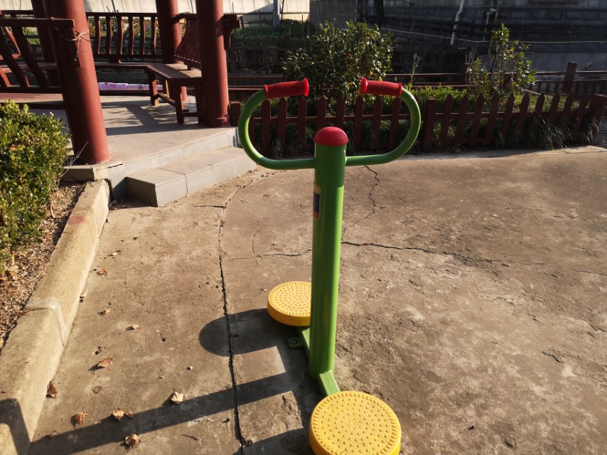 扭腰器