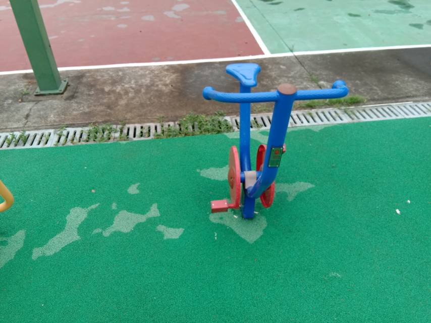 直立健身車