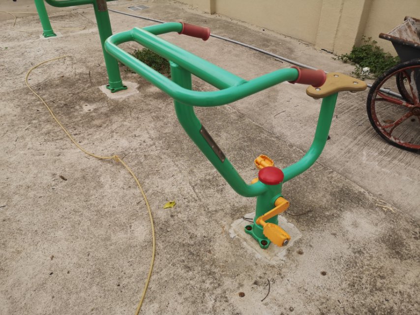直立健身車