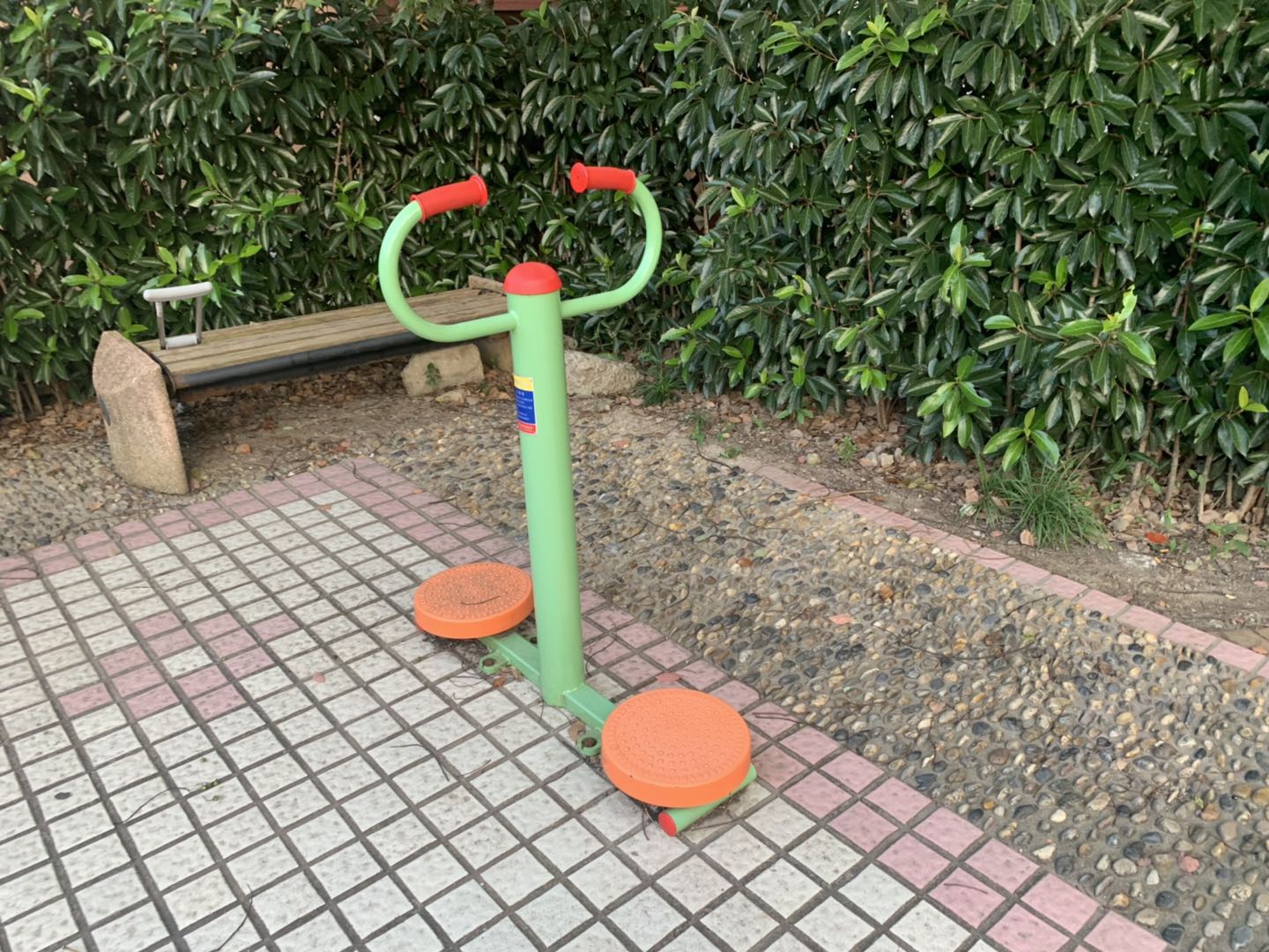 扭腰器