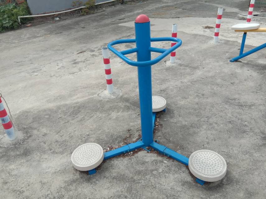 扭腰器