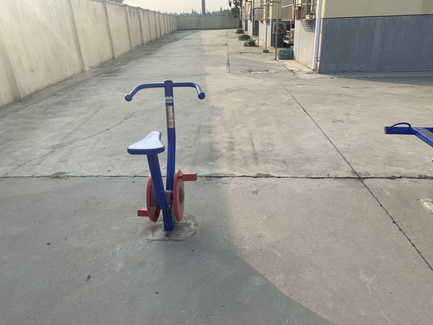 直立健身車