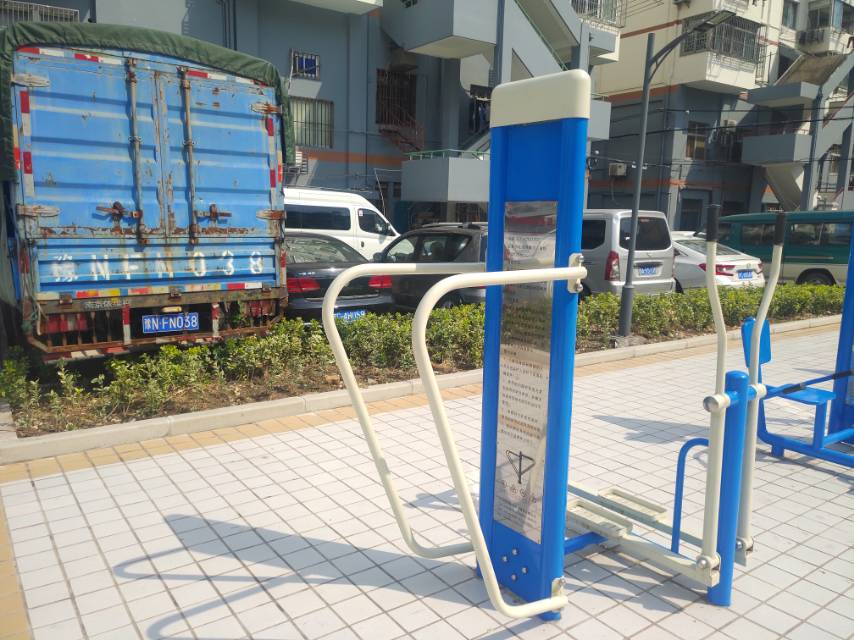 雙杠訓練器