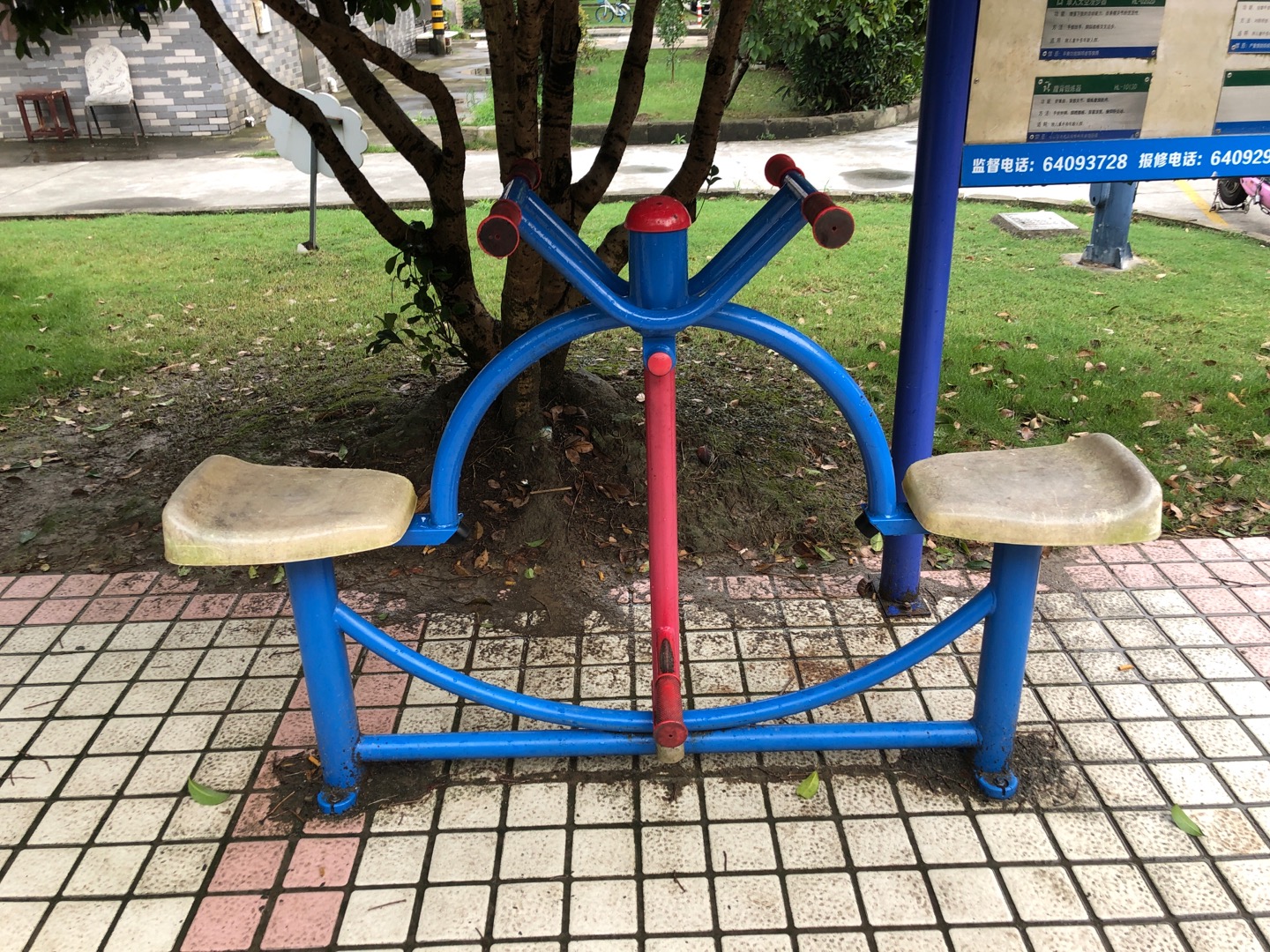 下肢康復器