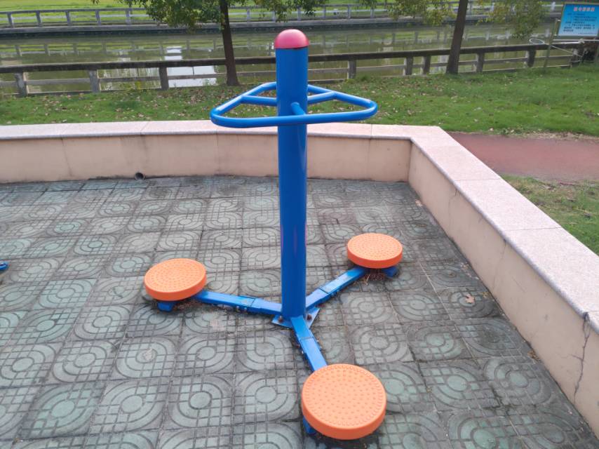 扭腰器
