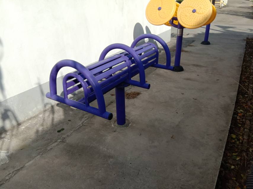 腰背伸展器