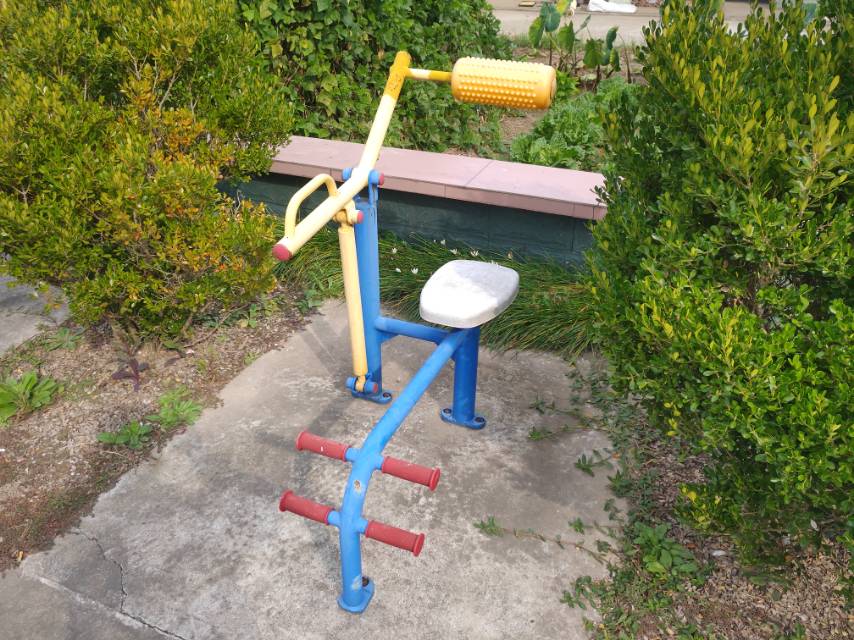 腹背鍛煉器