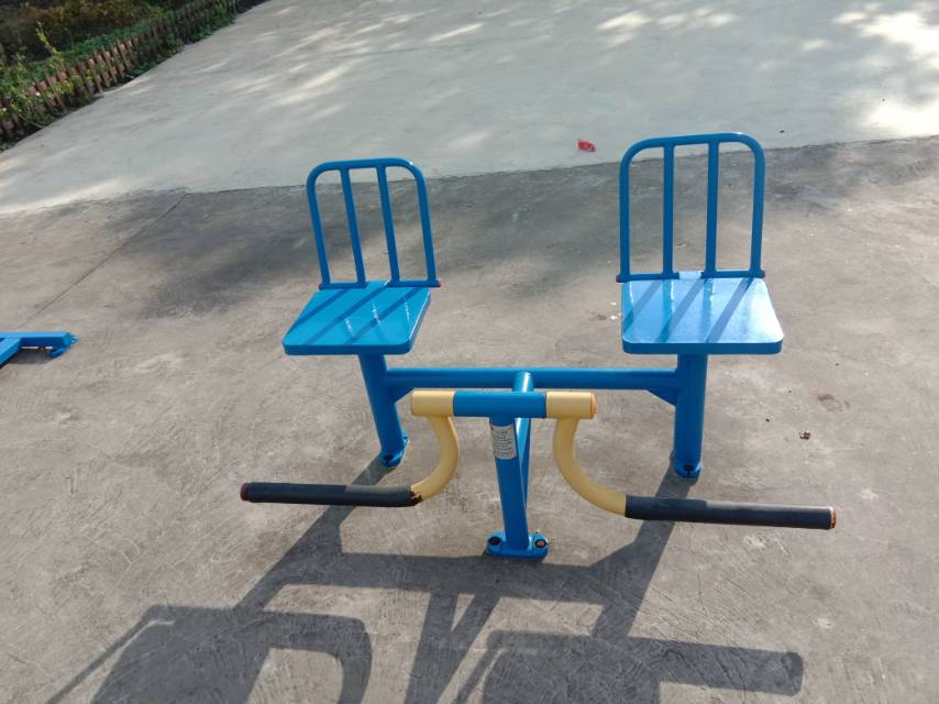 下肢訓練器