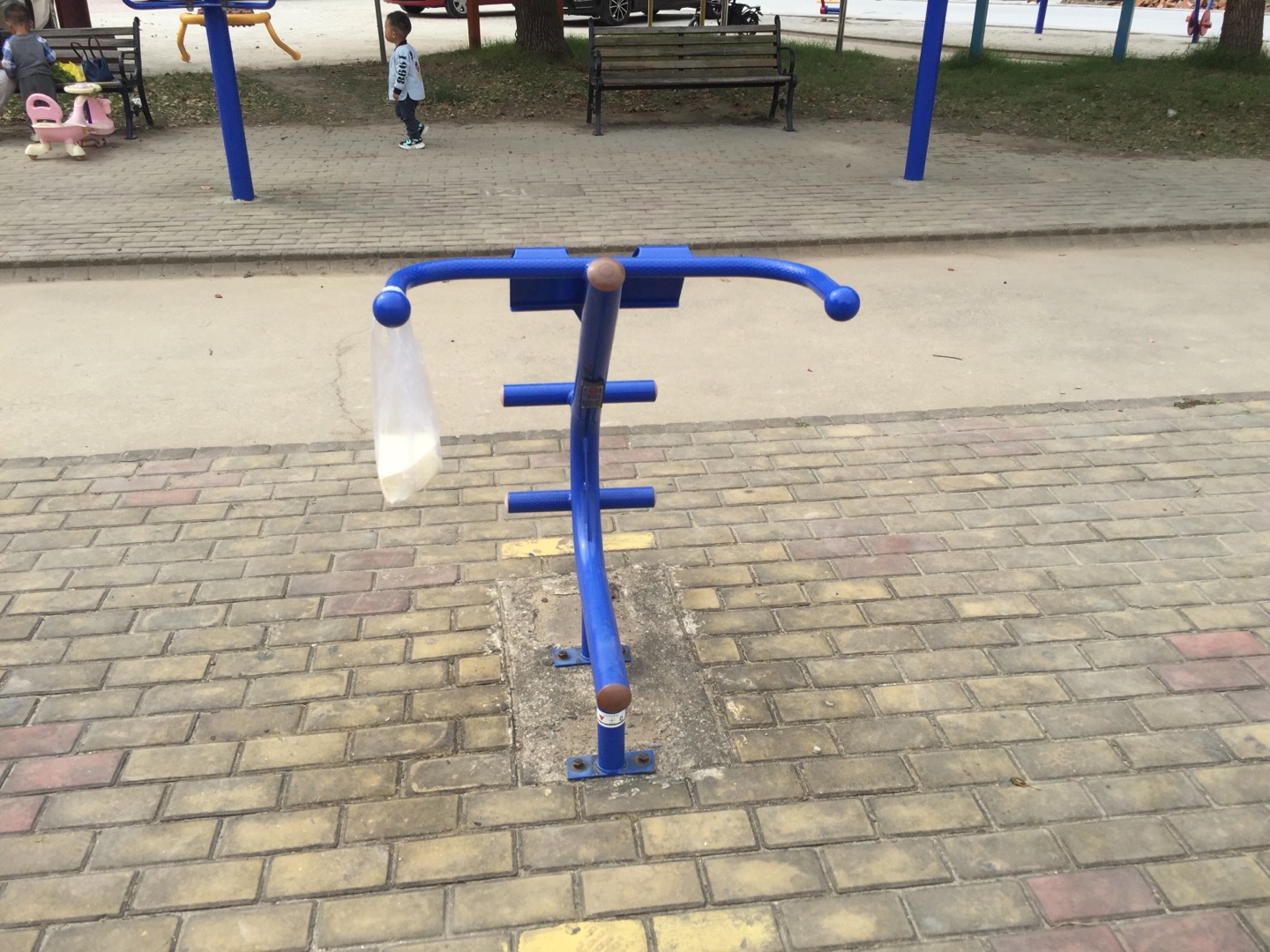 直立健身車