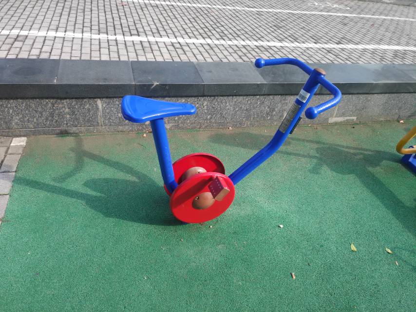 直立健身車(chē)