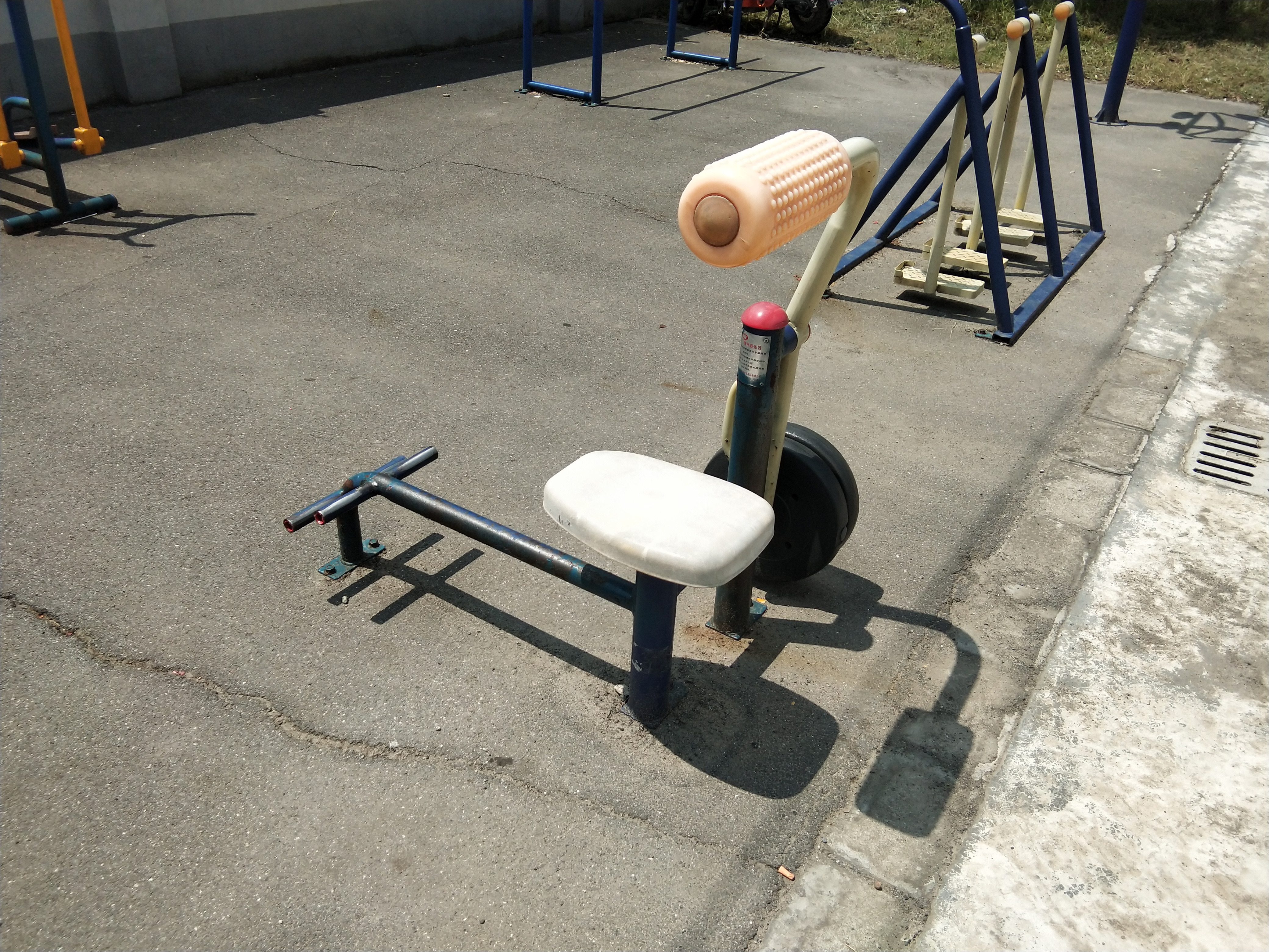 腹背鍛煉器