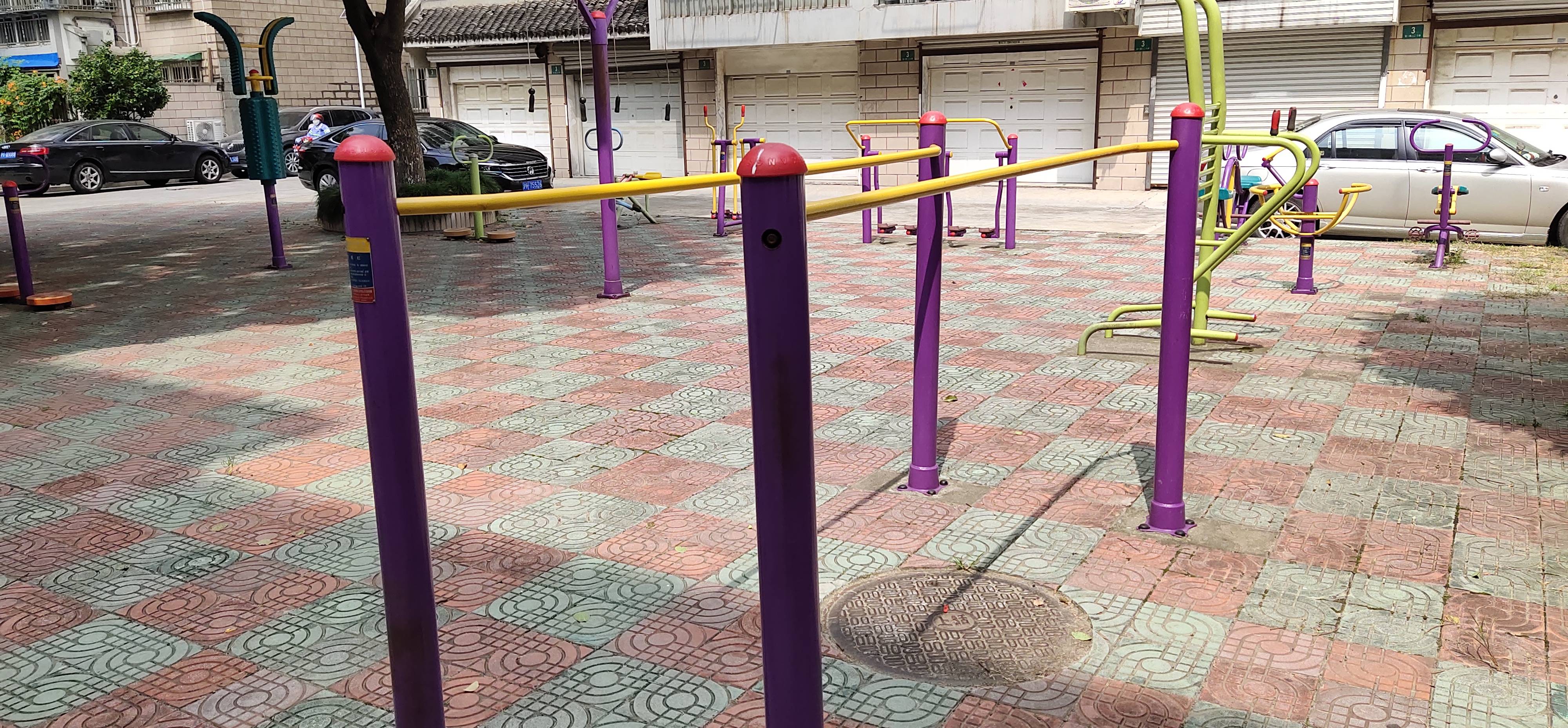 雙杠健身器
