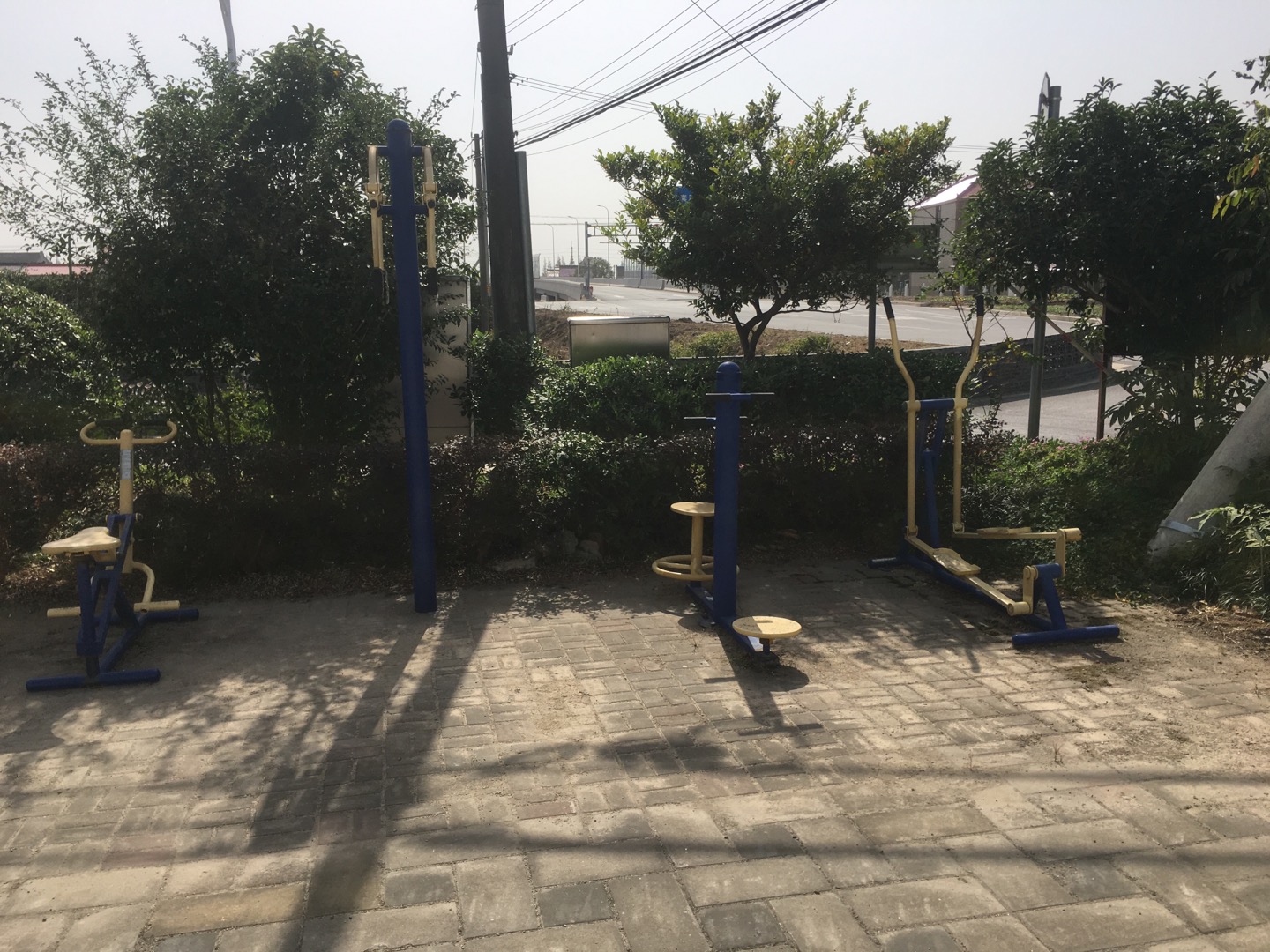 老港鎮(zhèn)大河村民委員會沈港7組健身苑點