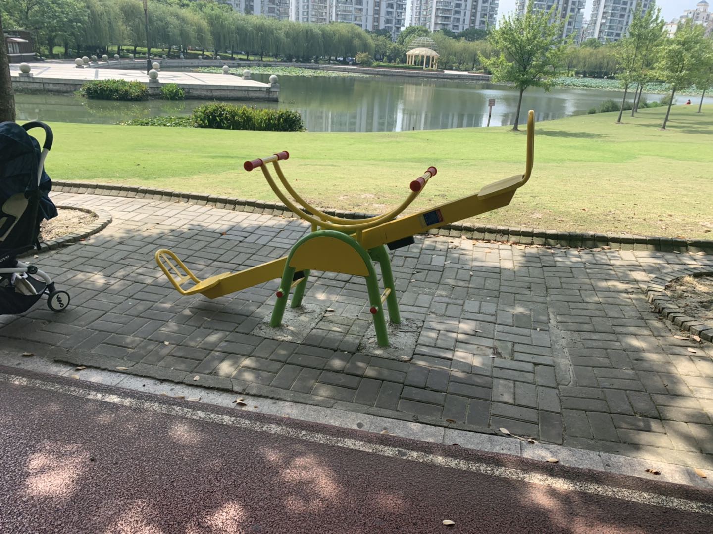 蹺蹺板